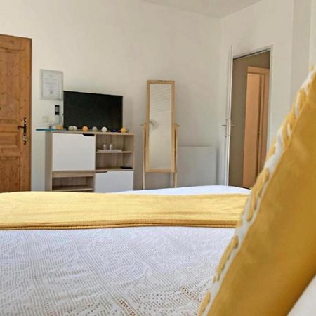 ホテル Les Tables Aux Vaches Raviege La Salvetat-sur-Agout エクステリア 写真